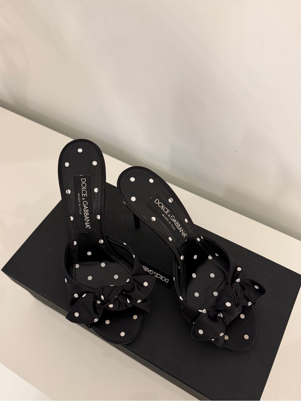 Dolce & Gabbana Black Polka Dot Bow Mules - Picture 4 of 9